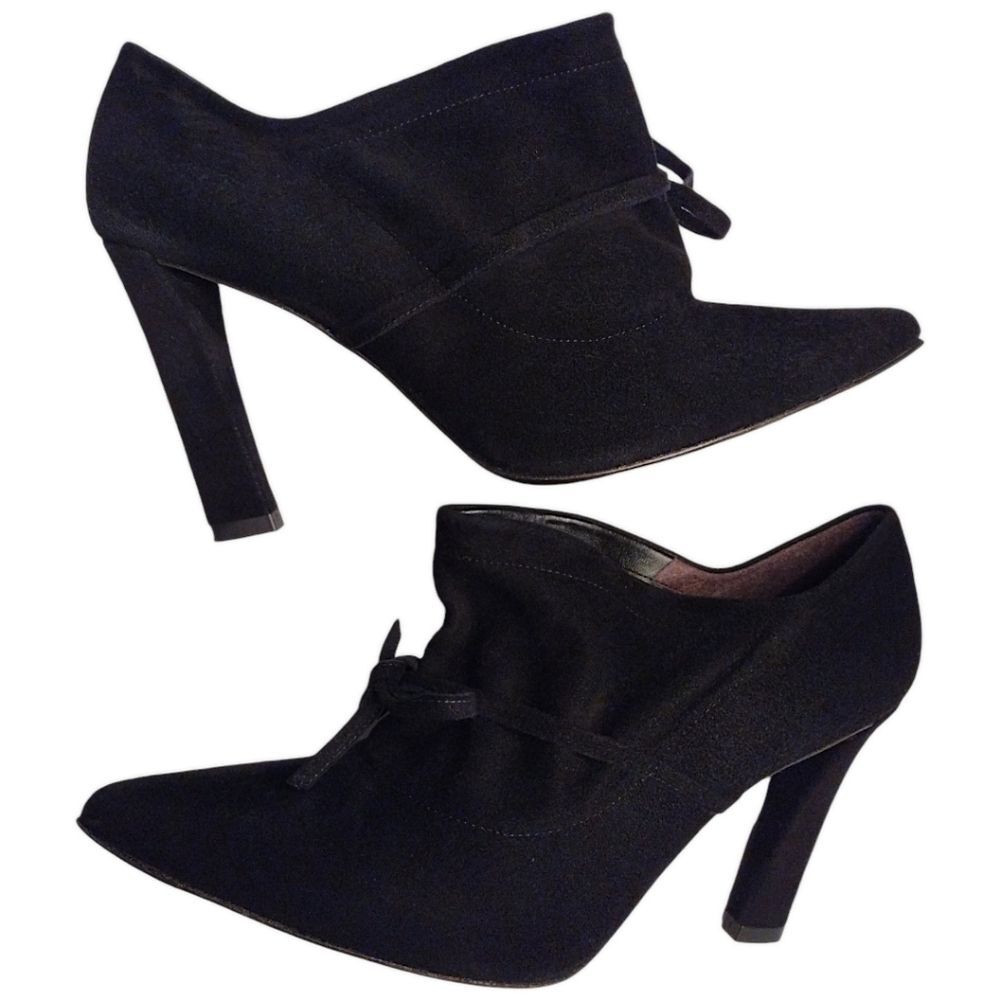 Stuart Weitzman 'Aokhi' Pointed Toe Suede Bootie with 4" Heel, Black, Size 8.5 M